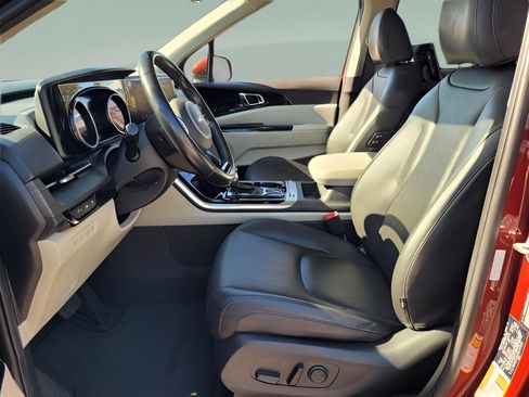 Used 2022 Kia Carnival SX image 13