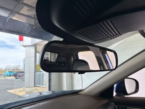 Used 2021 Nissan Rogue SV w/ Premium Package image 34