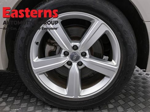 Used 2019 Audi e-tron Prestige w/ Prestige Package AWD/4WD image 31