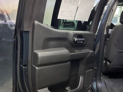 Used 2021 Chevrolet Silverado 1500 LT w/ Convenience Package II image 15