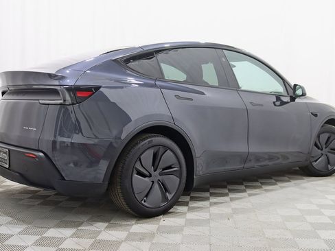Used 2026 Tesla Model Y Long Range image 9