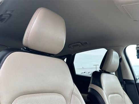 Used 2020 Ford Escape SEL image 18