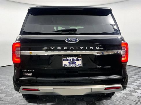 Used 2024 Ford Expedition Limited RWD image 4