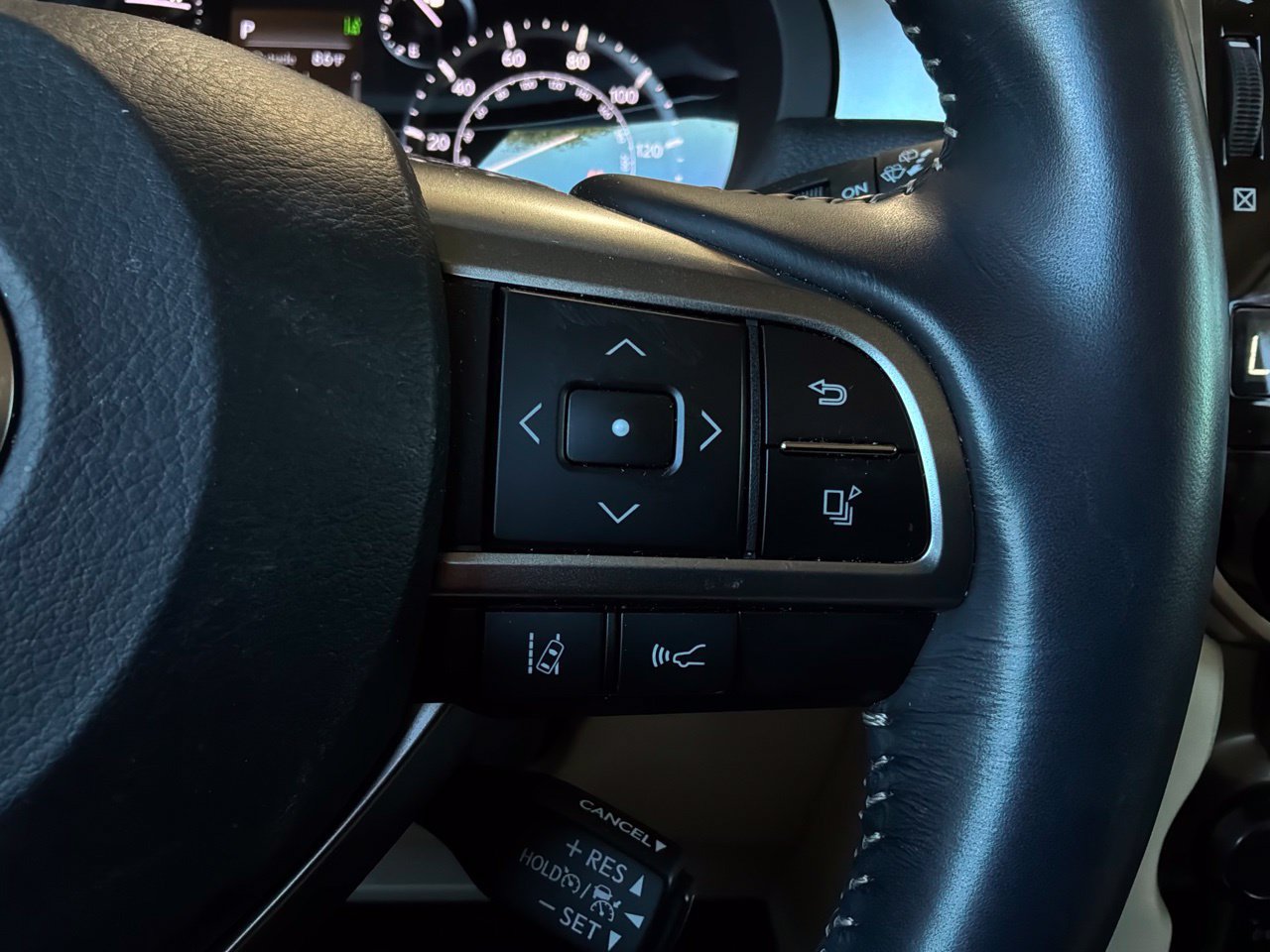 Used 2022 Lexus GX 460 Luxury w/ Off Road Package AWD/4WD image 53