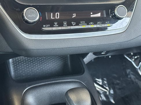 Used 2023 Toyota Corolla LE FWD image 18
