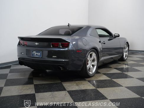 Used 2010 Chevrolet Camaro SS w/ RS Package RWD image 12