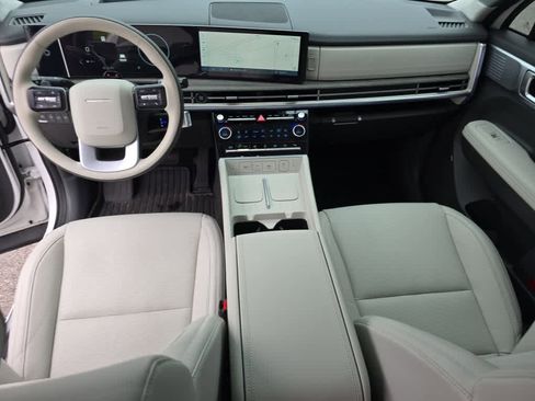 Used 2024 Hyundai Santa Fe Calligraphy image 13