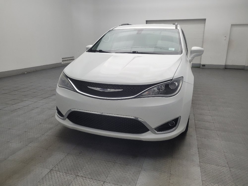 Used 2019 Chrysler Pacifica Touring-L FWD image 15