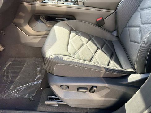 New 2026 Volkswagen Atlas Cross Sport SE FWD image 15