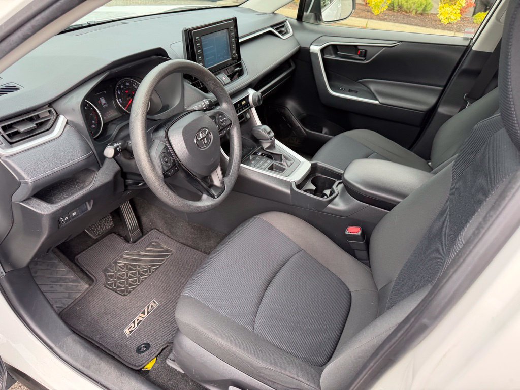 Used 2019 Toyota RAV4 LE w/ Carpet Mat Package AWD/4WD image 11