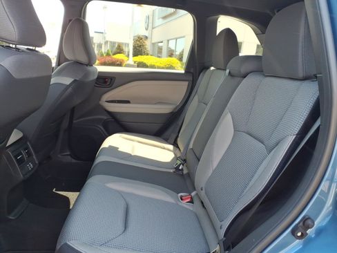 Certified 2025 Subaru Forester Premium AWD/4WD image 16