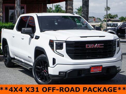Used 2022 GMC Sierra 1500 Elevation w/ X31 Off-Road Package AWD/4WD image 2