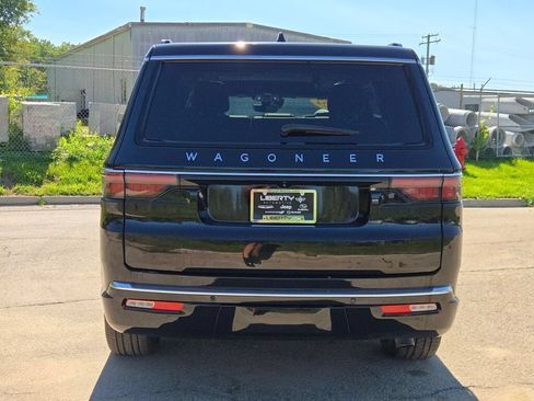 Used 2024 Jeep Wagoneer 4WD w/ Premium Group I image 17