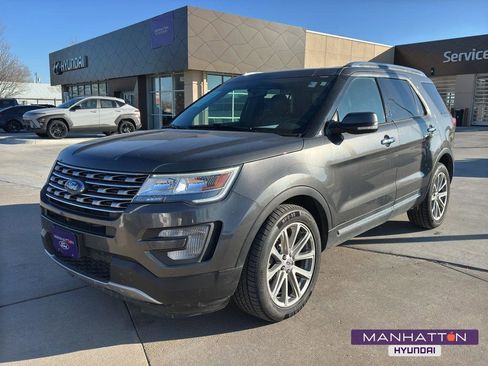 Used 2017 Ford Explorer Limited image 1