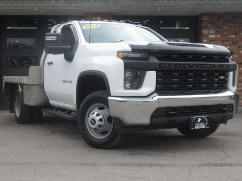 Used 2022 Chevrolet Silverado 3500 W/T w/ WT Convenience Package AWD/4WD image 2