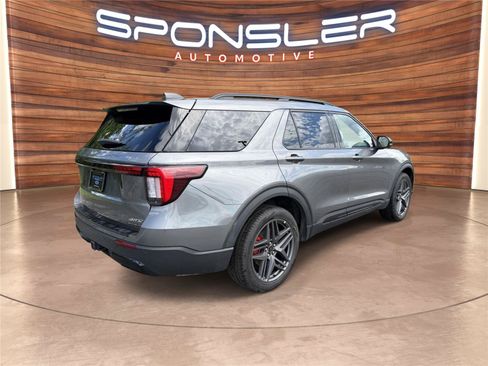Certified 2025 Ford Explorer ST-Line w/ ST-Line Street Pack AWD/4WD image 7