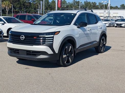 New 2026 Nissan Kicks SR image 7