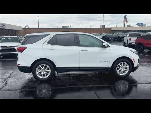 Certified 2024 Chevrolet Equinox LT FWD image 9