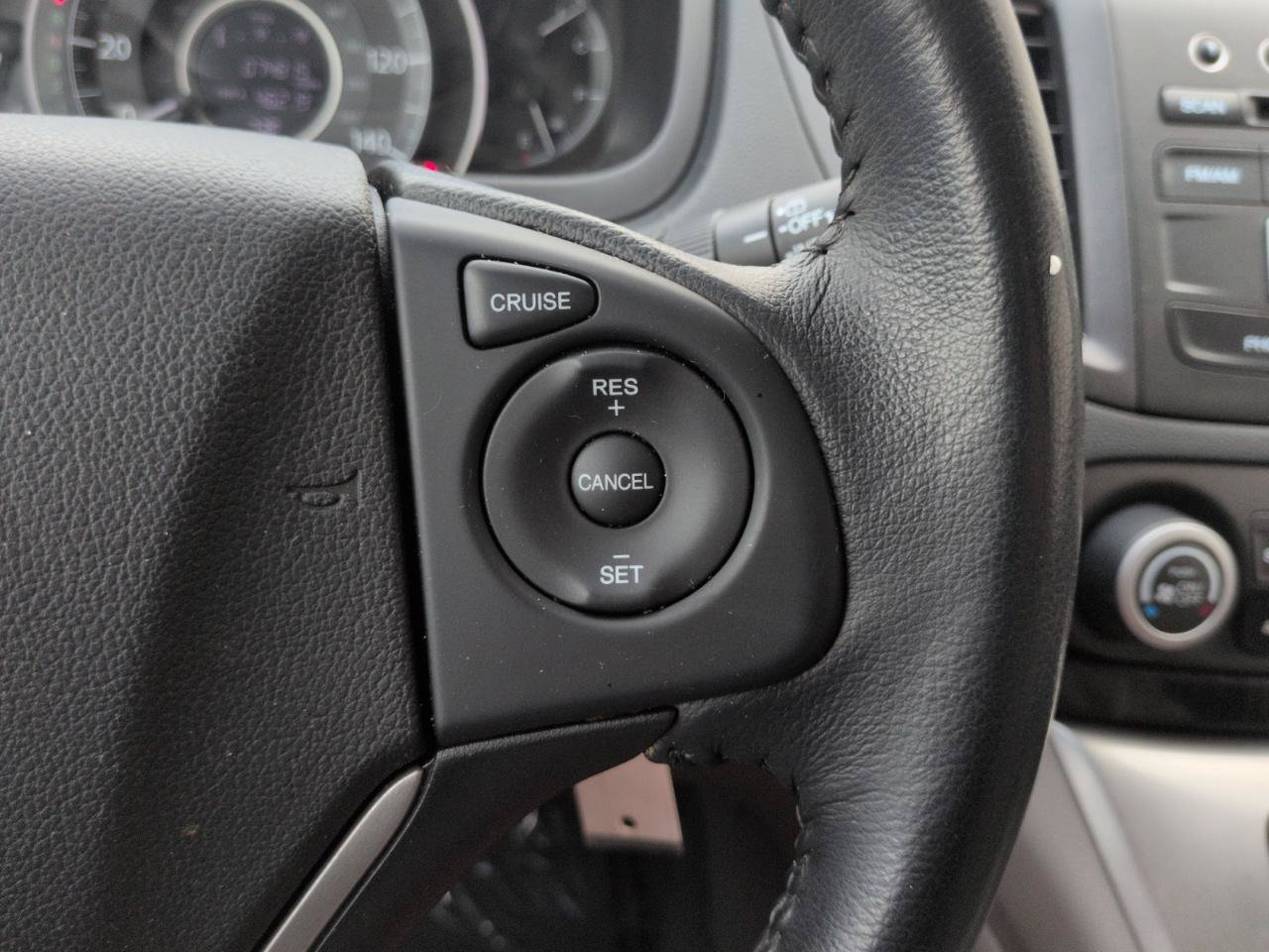 Used 2014 Honda CR-V EX-L image 19
