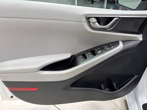 Used 2020 Hyundai Ioniq Blue FWD image 11