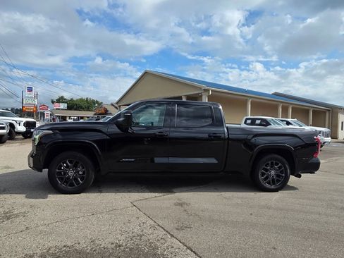 Used 2022 Toyota Tundra Platinum w/ Advanced Package AWD/4WD image 5