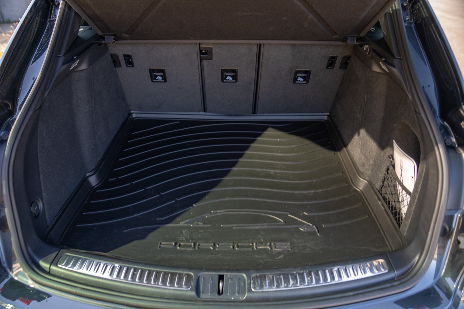 Certified 2026 Porsche Macan AWD/4WD image 27