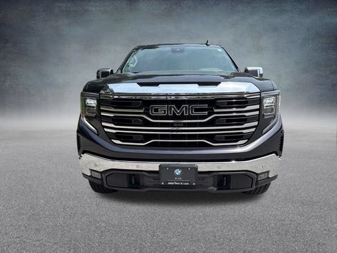 Used 2024 GMC Sierra 1500 SLT w/ SLT Premium Plus Package AWD/4WD image 9