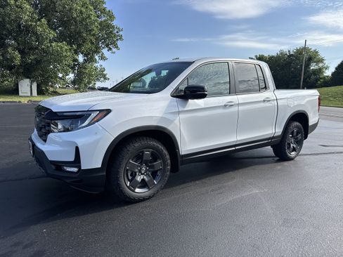 New 2026 Honda Ridgeline TrailSport image 2