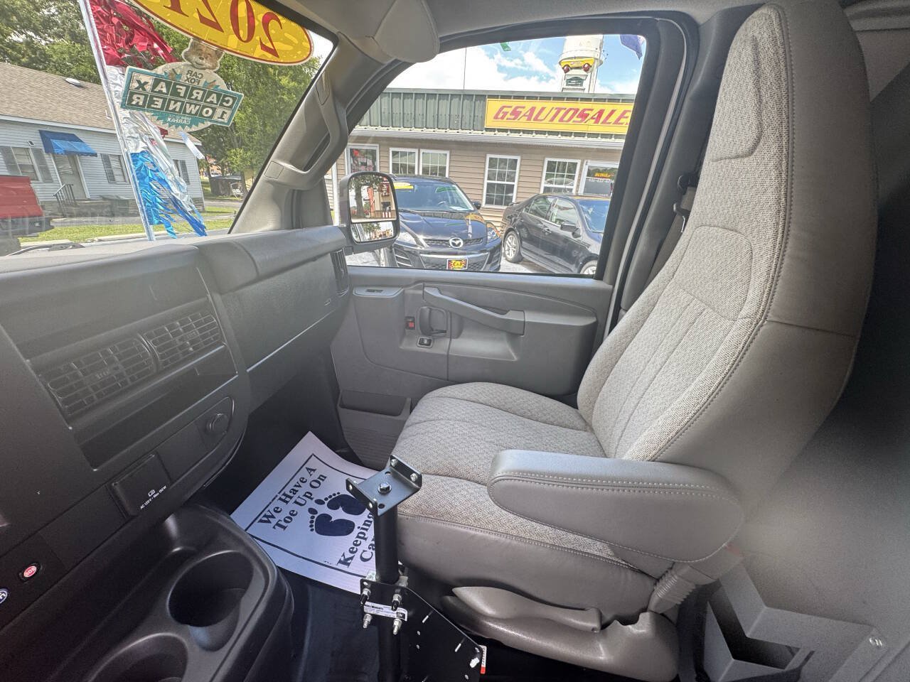 Used 2021 Chevrolet Express 2500 RWD image 26