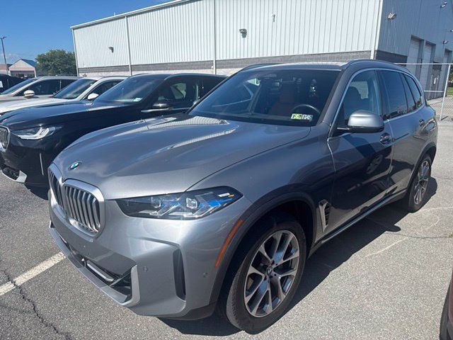 Certified 2024 BMW X5 xDrive40i w/ Premium Package AWD/4WD image 1