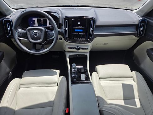 Certified 2023 Volvo XC40 B5 Plus w/ Protection Package Premier AWD/4WD image 22