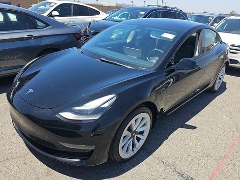 Used 2022 Tesla Model 3 Standard Range RWD image 1