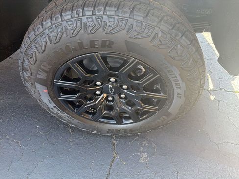 New 2026 Chevrolet Colorado Trail Boss image 14