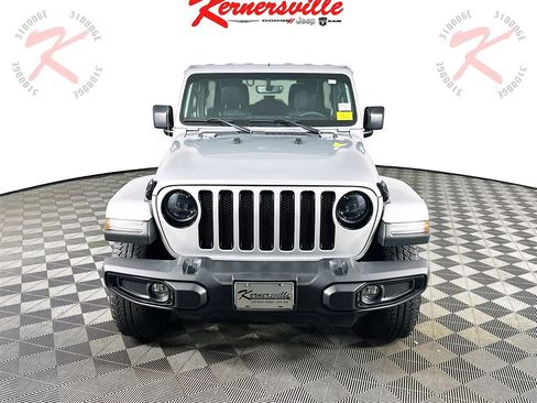 Used 2023 Jeep Wrangler Altitude image 2