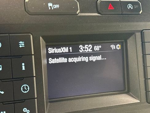 Used 2018 Ford F150 XLT AWD/4WD image 17