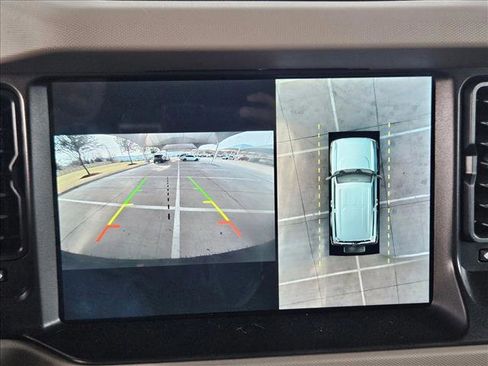 Used 2023 Ford Bronco Wildtrak image 9