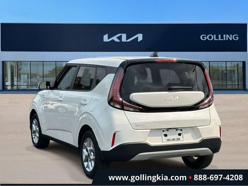 Certified 2023 Kia Soul LX w/ Option Group 015 FWD image 4