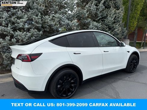 Used 2024 Tesla Model Y Long Range AWD/4WD image 9