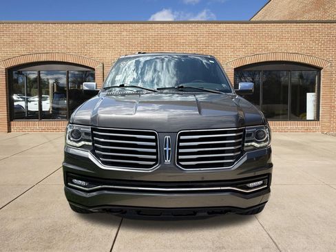 Used 2017 Lincoln Navigator L Reserve AWD/4WD image 8