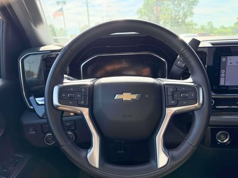 Used 2024 Chevrolet Silverado 1500 LT AWD/4WD image 17