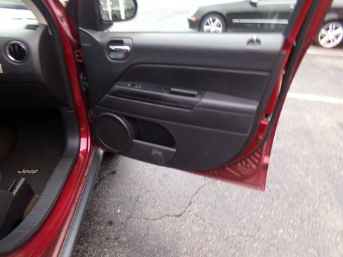 Used 2016 Jeep Compass Sport w/ Power Value Group FWD image 28