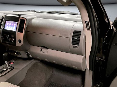 Used 2020 Nissan Frontier SV w/ Midnight Edition Floor Mats image 23