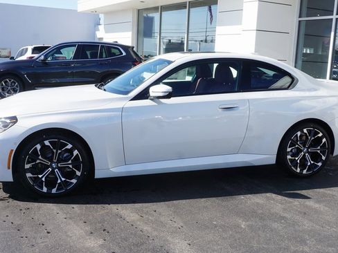 Used 2025 BMW 230i xDrive 230i xDrive w/ Premium Package image 2