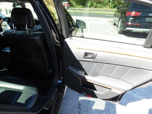 Used 2011 Mercedes-Benz E 350 4MATIC Sedan image 18