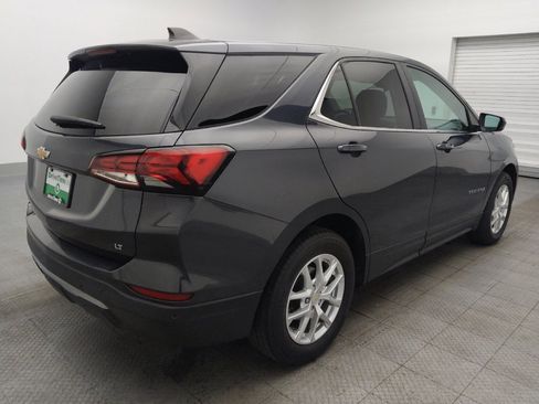 Used 2022 Chevrolet Equinox LT w/ Driver Convenience Package image 9
