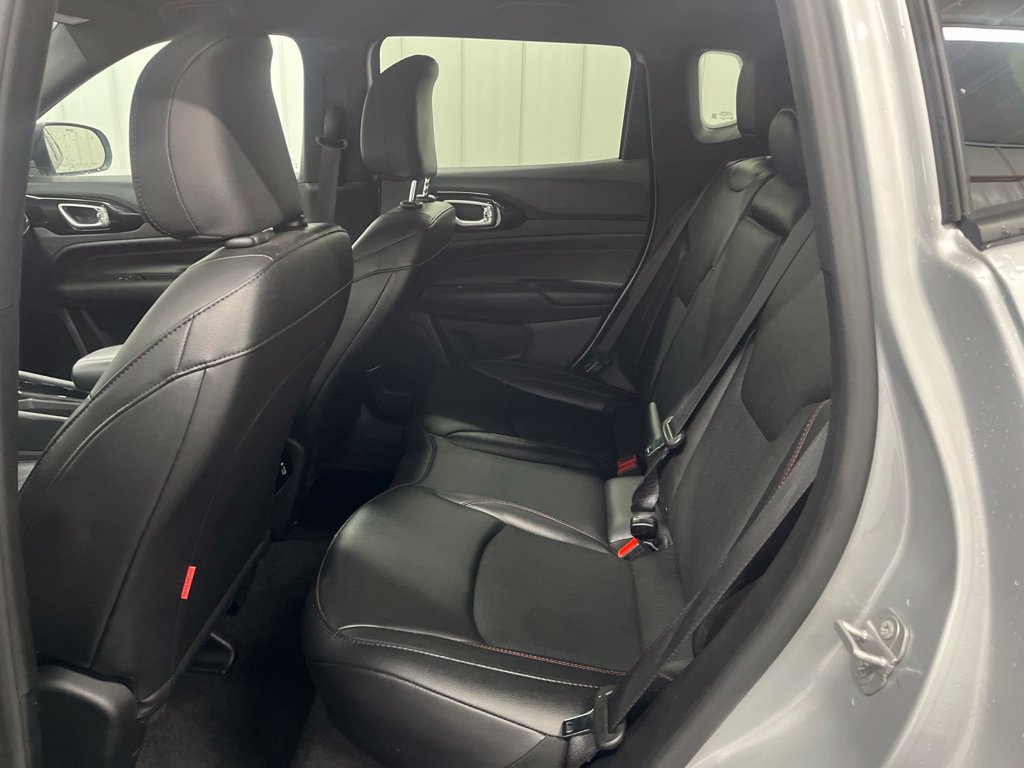 Used 2026 Jeep Compass Trailhawk AWD/4WD image 16