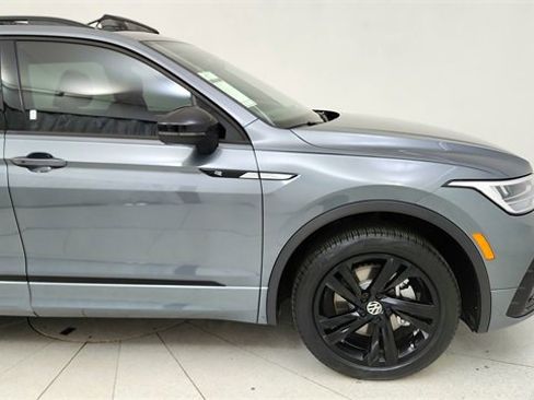 Used 2023 Volkswagen Tiguan SE R-Line image 7