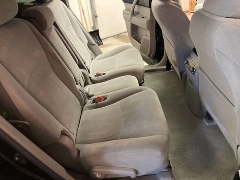 Used 2010 Toyota Highlander 2WD image 6