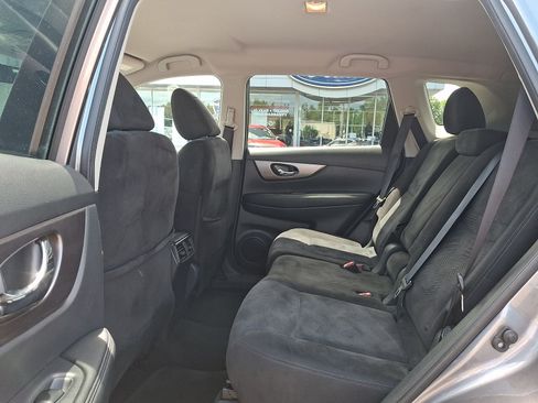 Used 2015 Nissan Rogue SV w/ SV Premium Package AWD/4WD image 11