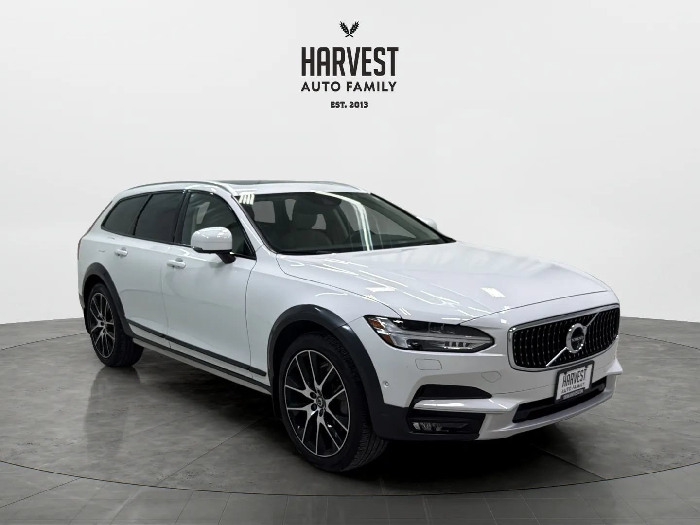 Used 2018 Volvo V90 T6 Cross Country w/ Convenience Package AWD/4WD image 10